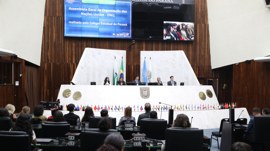 Simulação da Assembleia Geral da Organização das Nações Unidas (ONU) ocorreu na noite desta quinta-feira (11), no Plenário da Casa.