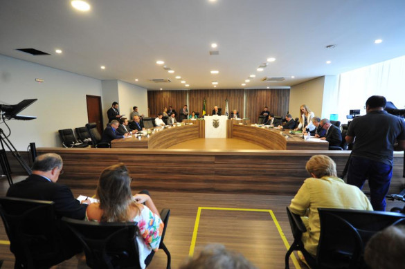 CCJ aprova projetos para promoção de ações educativas nas áreas de saúde e segurança