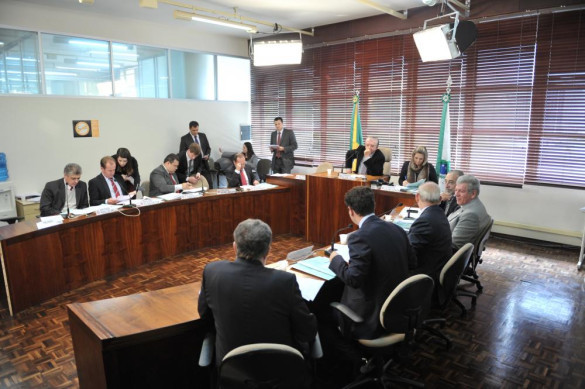 CCJ aprova mensagem que beneficia mutuários inadimplentes da COHAPAR