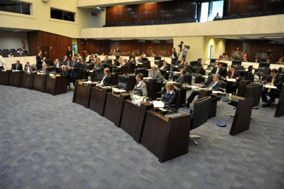 Assembleia conclui trabalhos de Plenário com uma sessão ordinária e três extraordinárias