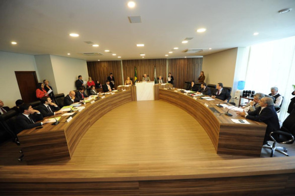 Votação de emendas a projeto que cria Fundo de Combate à Pobreza é adiada na CCJ