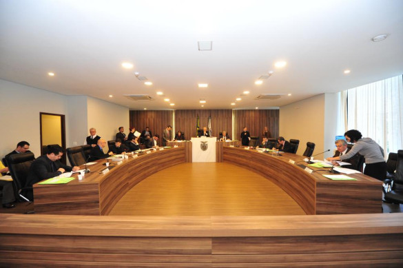 CCJ faz sessão extra nesta quarta-feira (9) para votar projetos do Executivo que visam reduzir despesas