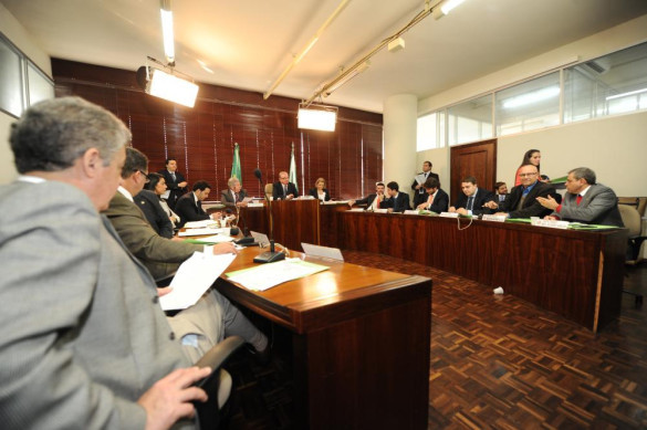 CCJ aprova projetos de reajuste do Judiciário, Ministério Público, Tribunal de Contas e Defensoria