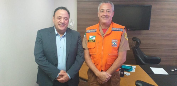 Hussein Bakri parabeniza Defesa Civil pelo atendimento aos atingidos pelas chuvas no Paraná.