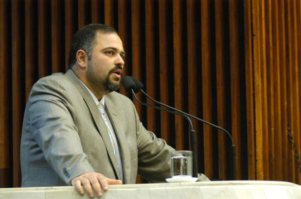 Artagão Júnior participa de debate sobre a dívida dos Estados com a União