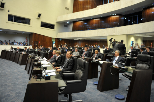 Assembleia anuncia pauta da sessão plenária de segunda-feira (18)