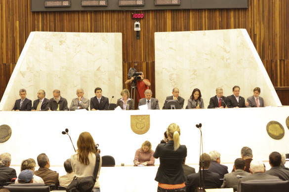 Reforma Política Foi Tema de Debate Na Assembleia Legislativa