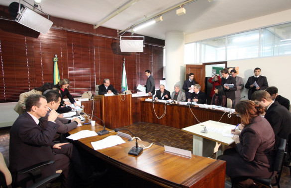 Emendas levam cinco projetos de lei de volta à CCJ, na terça-feira (30)