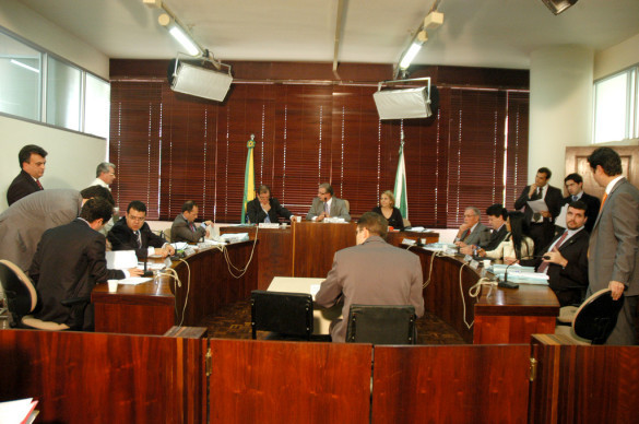 Apoio ao cooperativismo sai da pauta da CCJ para a promoção de audiências públicas sobre o tema