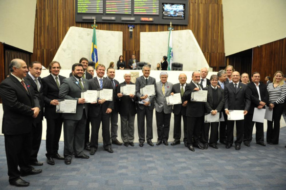 Assembleia presta homenagem ao Coritiba pela conquista do Tetracampeonato