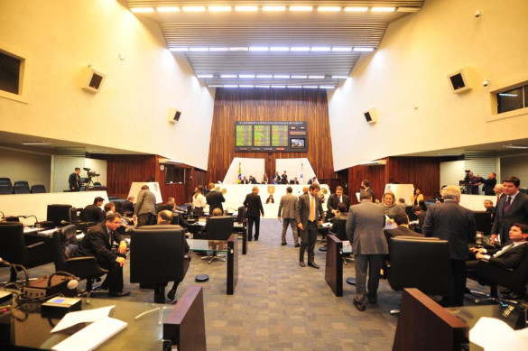 Assembleia aprova cinco projetos do Poder Executivo, entre eles o que amplia as competências da AGEPAR