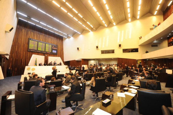 Deputados aprovam quatro dos sete projetos constantes da pauta