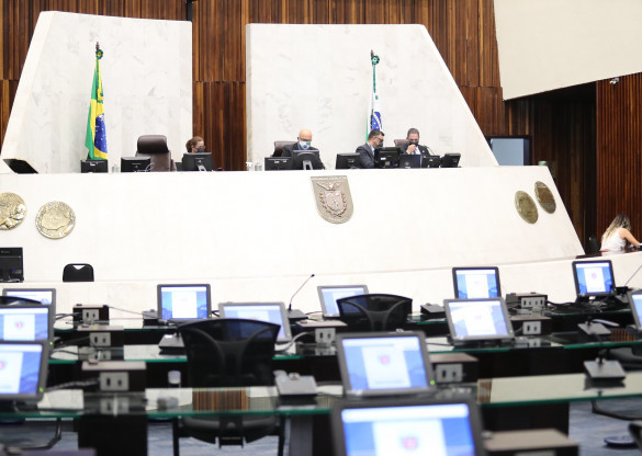 Projeto que permite ambulâncias e viaturas policiais a passar direto nos pedágios avança na Assembleia