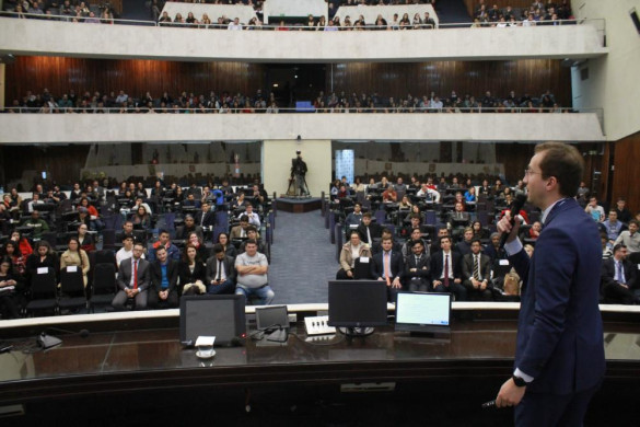 Deputados universitários protocolam mais de 70 propostas de projetos