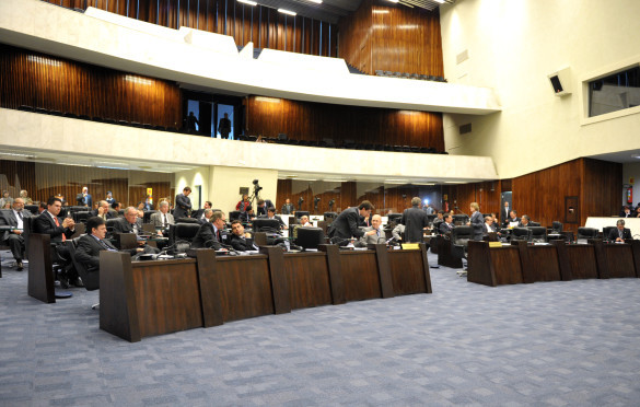 Assembleia votará reposição salarial dos professores em regime de urgência, nesta quarta-feira (29)