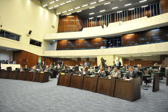 Assembleia aprova três projetos de lei e decide manter seis vetos do Executivo