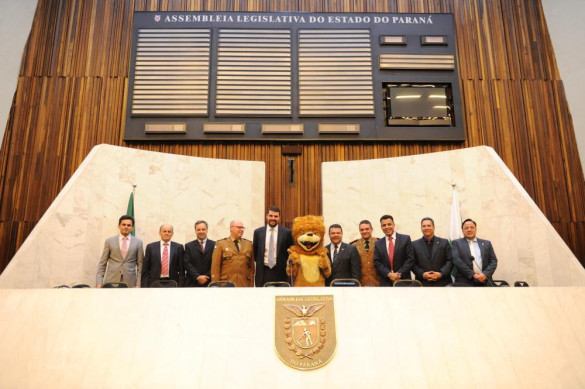 Assembleia homenageia programa da PM destinado à prevenção ao uso de drogas