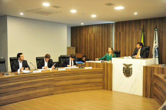 Comissão de Revisão e Consolidação Legislativa prossegue levantamento das leis paranaenses mais antigas