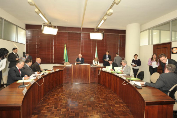 Comissão de Constituição e Justiça aprova cinco mensagens do Poder Executivo