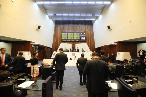 Deputados aprovam projeto que cria novo sistema para localizar pessoas desaparecidas