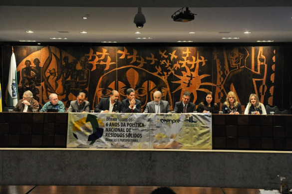 Audiência pública na Alep debate Política Nacional de Resíduos Sólidos