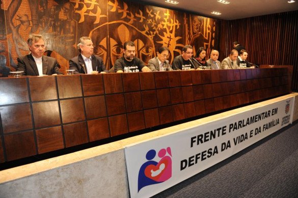 Frente Parlamentar em Defesa da Vida e da Família  é lançada oficialmente na Assembleia