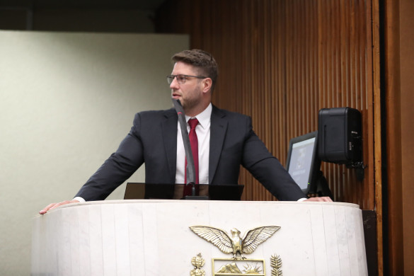 Deputado Requião Filho pede proteção a população LGBTQIA+
