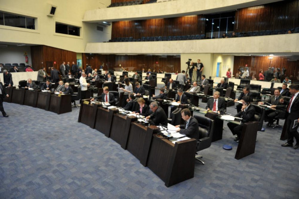 Deputados debatem projetos que asseguram novos direitos às gestantes