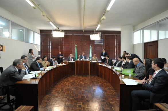 CCJ debate desmembramento de projeto do Governo que cria programas de parcelamento de débitos