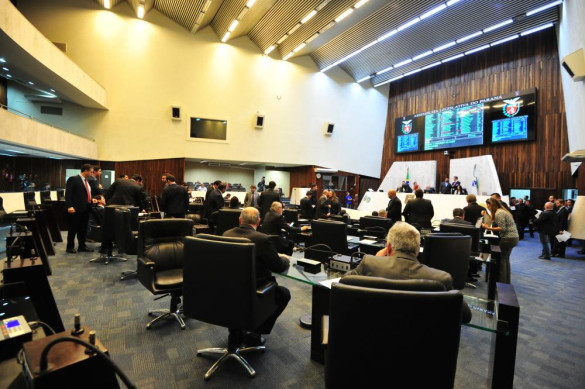 Projeto que incentiva aproveitamento da energia produzida por micro e minigeradores segue para sanção