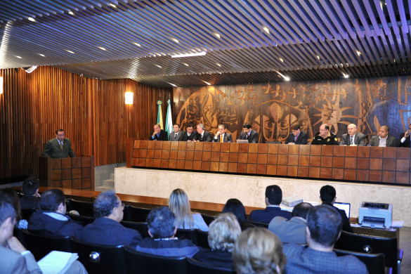 Assembleia faz audiência para discutir venda de bebida em estádios durante a Copa