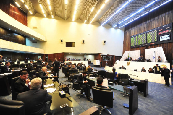Deputados aprovam teto para cobrança do Funrejus no Paraná