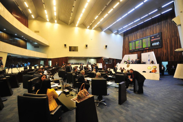 Assembleia aprova em primeiro turno o projeto do Orçamento do Estado para 2017