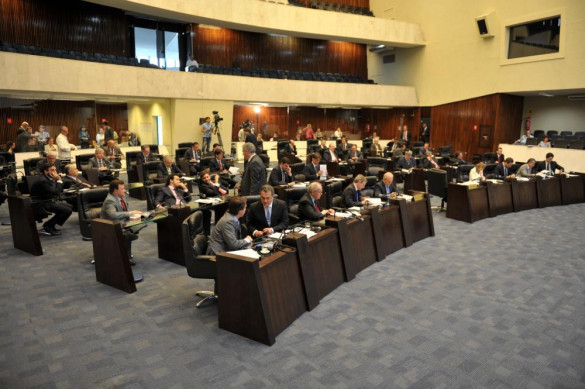 Assembleia aprova Orçamento do Estado para o exercício de 2014, em primeira votação
