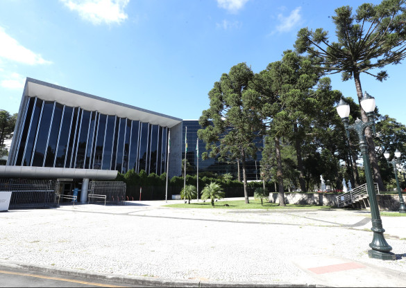 Regularização fundiária urbana é destaque na agenda da Assembleia