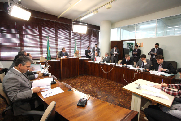 Cinco mensagens do Governo tiveram votação adiada para a próxima sessão da CCJ