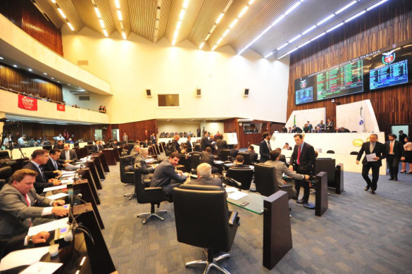Instituição de diárias por extrajornada a servidores estaduais é aprovada em segunda e em terceira votação
