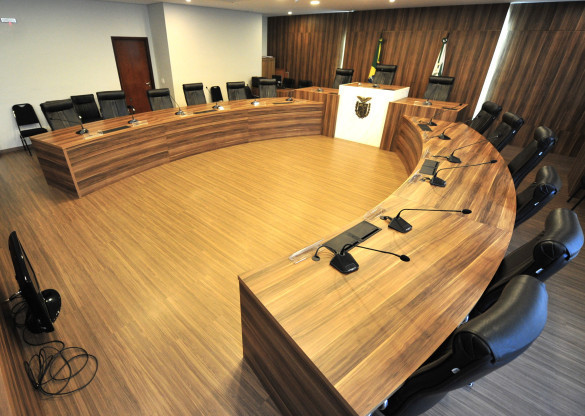CCJ realiza reunião extraordinária para analisar emendas ao projeto que trata do reajuste dos professores