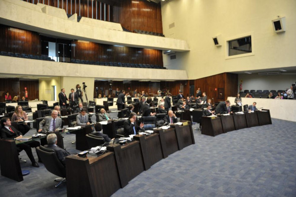 Segue para sanção projeto que autoriza aumento do capital da Sanepar