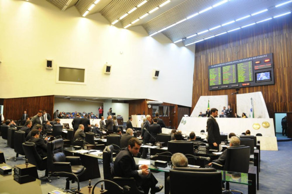 Assembleia aprova projetos de ajuste fiscal do Poder Executivo