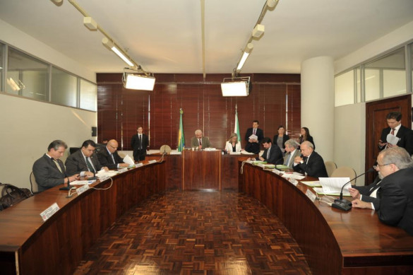 CCJ aprova projeto que regulamenta pagamento de diárias para funcionários públicos