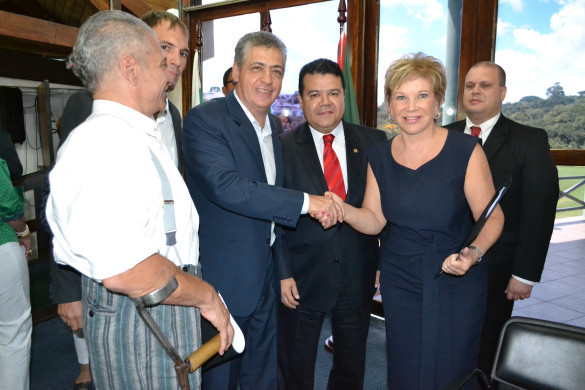 Péricles pede à ministra Marta Sulicy apoio ao Museu de Vila Velha
