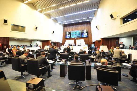 Projeto que trata de remissão de créditos tributários é aprovado em segundo turno com onze emendas