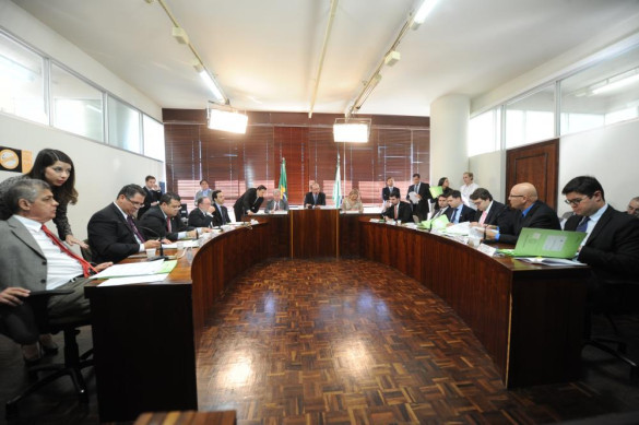 CCJ aprova proposta de reajuste ao funcionalismo público estadual