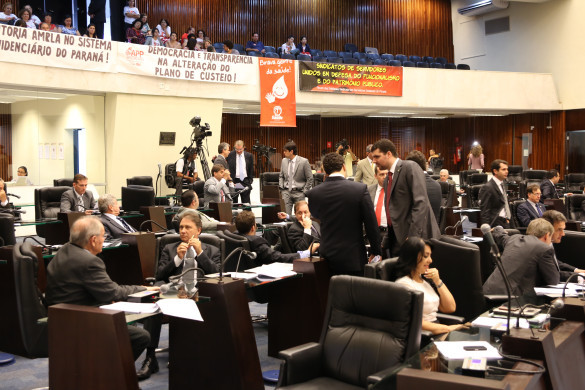 Deputados aprovam projeto que cria a Política de Educação Ambiental do Paraná