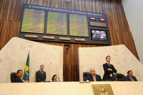 Assembleia aprova projeto que fixa em 27.948 militares o efetivo da Polícia Militar do Paraná