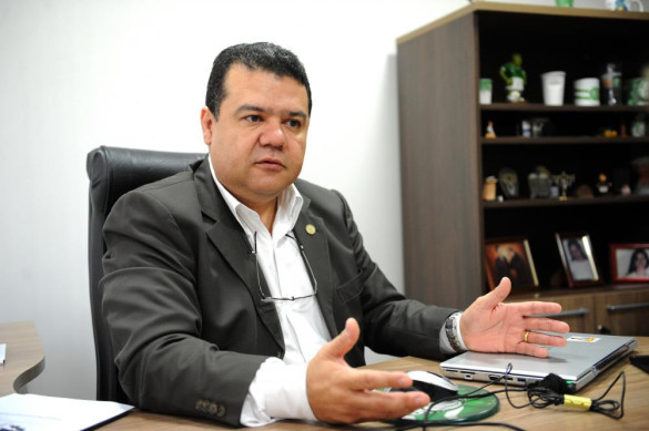 Comissão apresenta PEC que reduz prazo para o Executivo alterar proposta do Orçamento do Estado