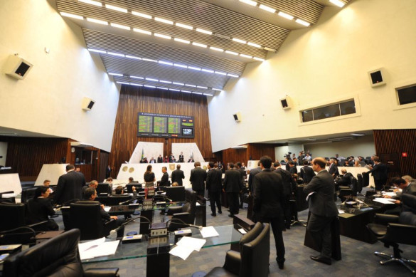 Plenário aprova projeto que propõe alterações no funcionamento da AGEPAR