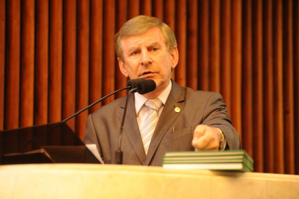 Lei Orçamentária e Plano Plurianual foram aprovados na sessão plenária desta segunda-feira (14)