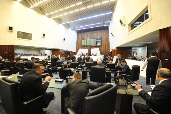 Assembleia aprova projeto de lei que revoga concessão de título de Cidadão Honorário a José Dirceu